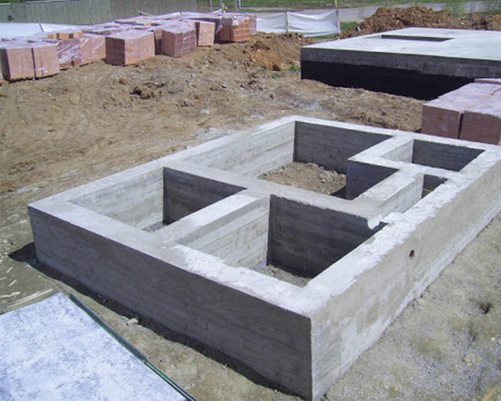 Изображение готового фундамента из бетонного раствора