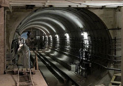 Фото несущих конструкций в тоннеле из бетона